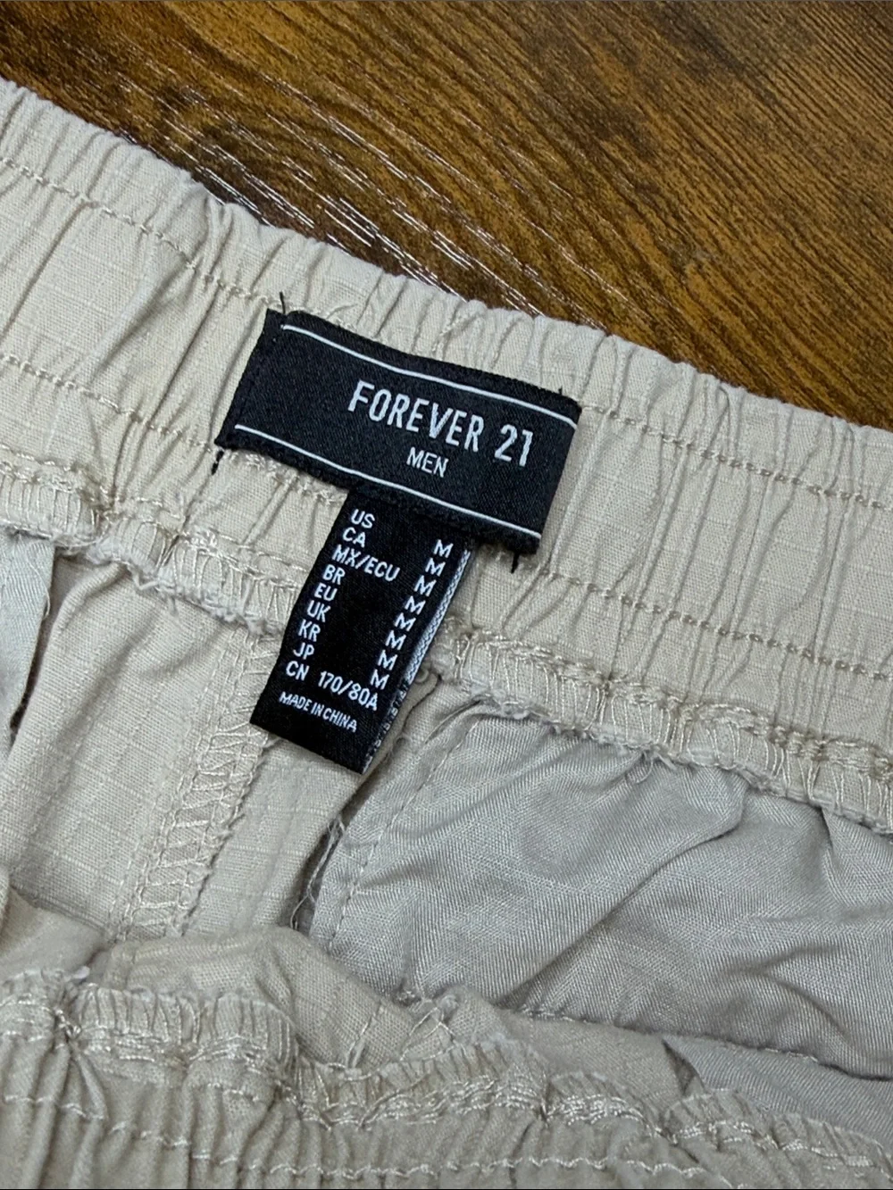 Forever 21 Men’s Khaki Cargo Drawstring Shorts Size Medium